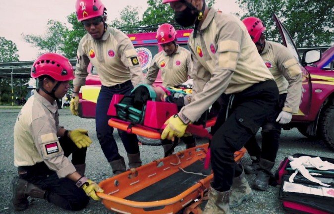 cover_w674_h432_emergency_team_3